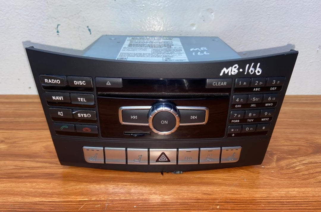 Mercedes-Benz Head Unit CD Player A2129006823 E-Class W212 OEM Radio Audio