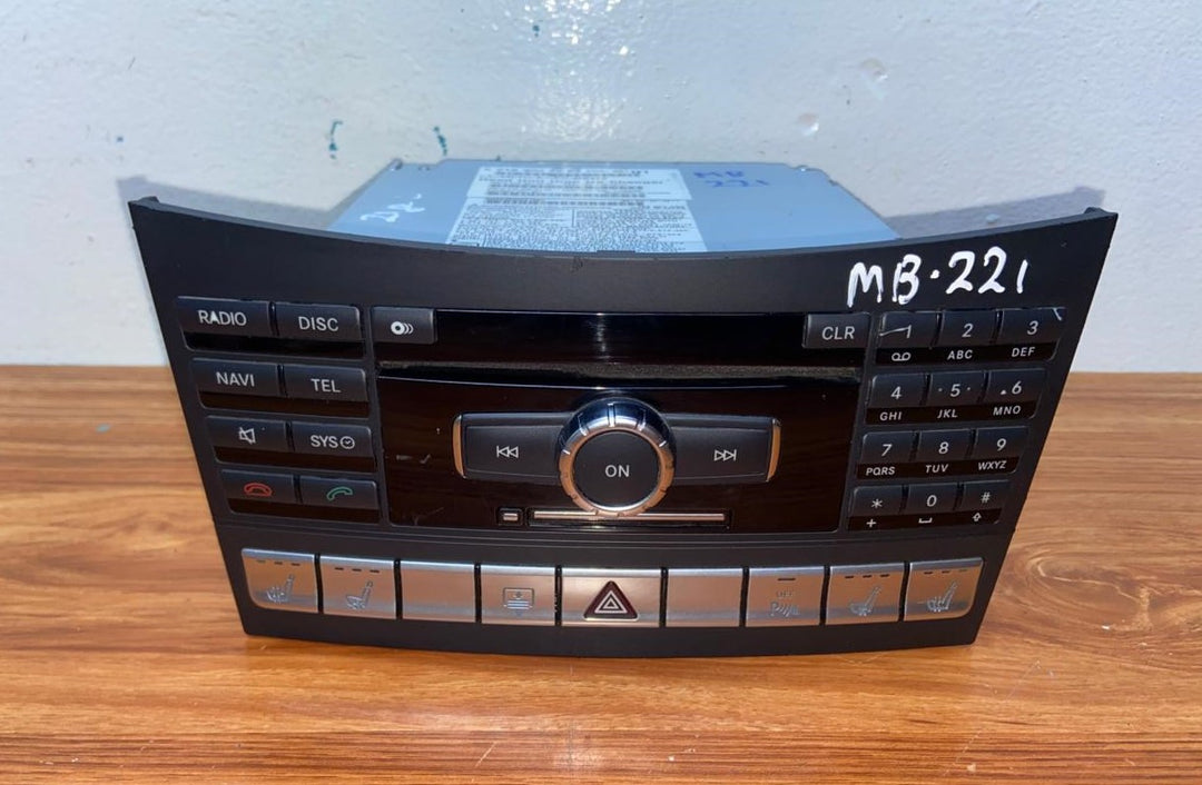 Mercedes-Benz Head Unit CD Player A2189002202 CLS-Class W218 OEM Radio Audio