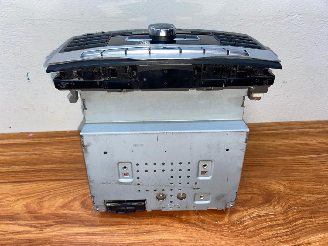 Mercedes-Benz Head Unit CD Player A2129001926 E-Class W212 OEM Radio Audio