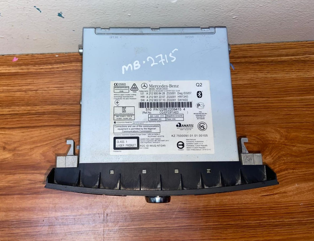 Mercedes-Benz Head Unit CD Player A2129008428 E-Class W212 OEM Radio Audio