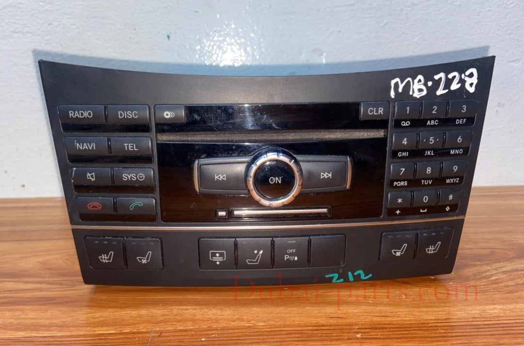 Mercedes-Benz Head Unit CD Player A2129069000 E-Class W212 OEM Radio Audio