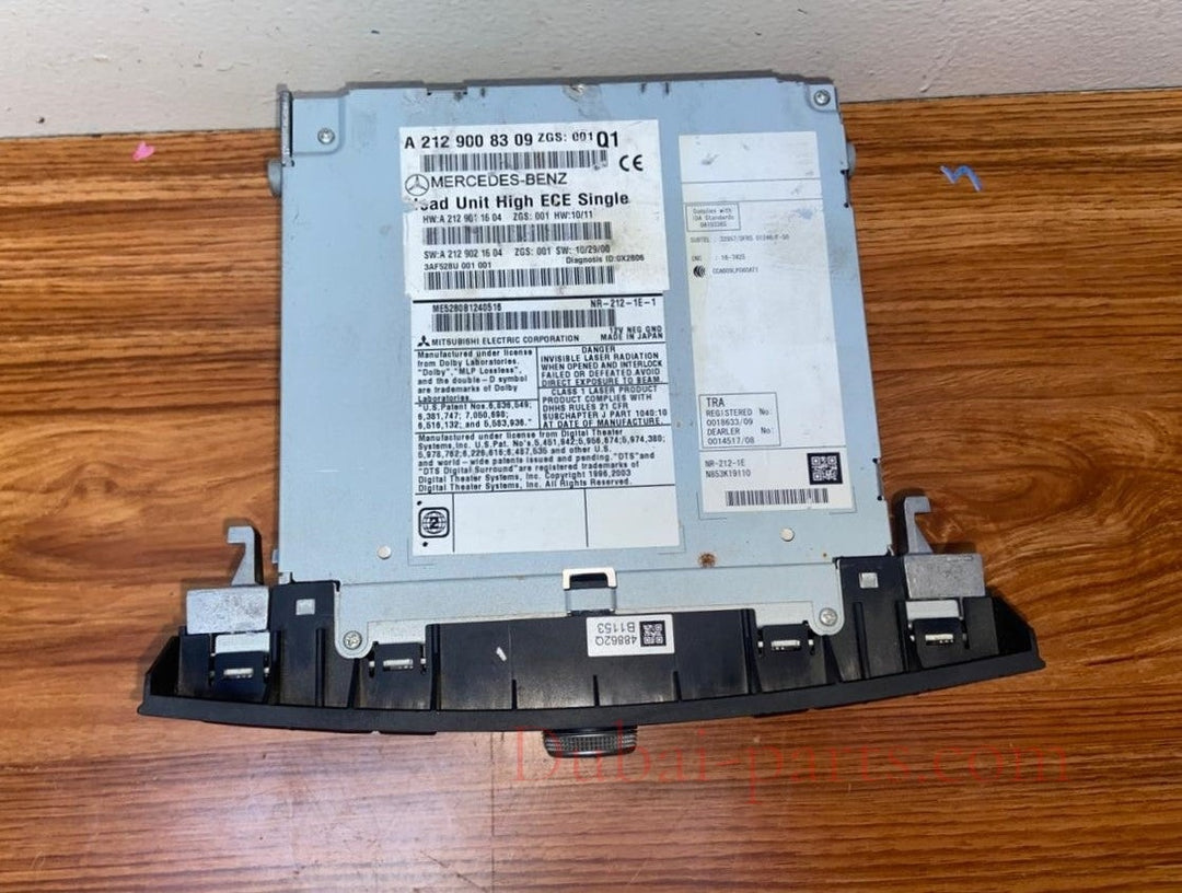 Mercedes-Benz Head Unit CD Player A2129008309 E-Class W212 OEM Radio Audio