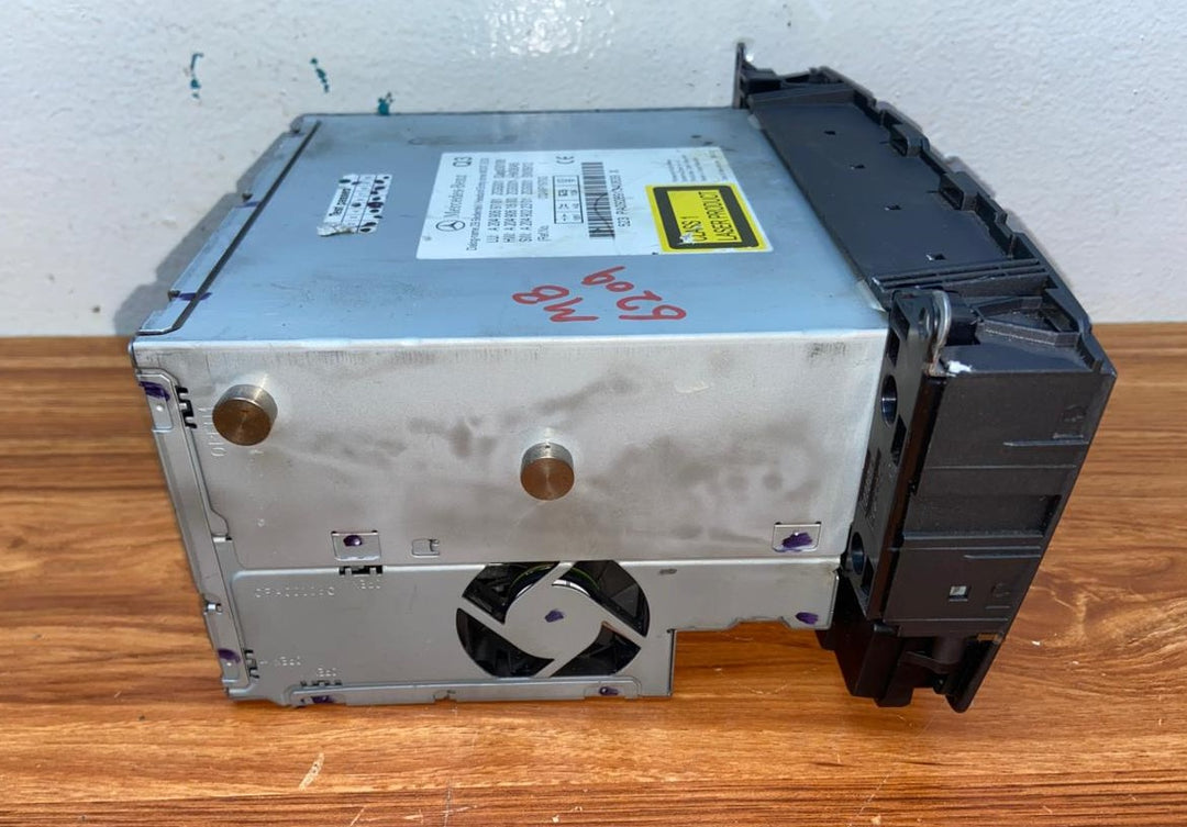 Mercedes-Benz Head Unit CD Player A2049069701 C-Class W204 OEM Radio Audio