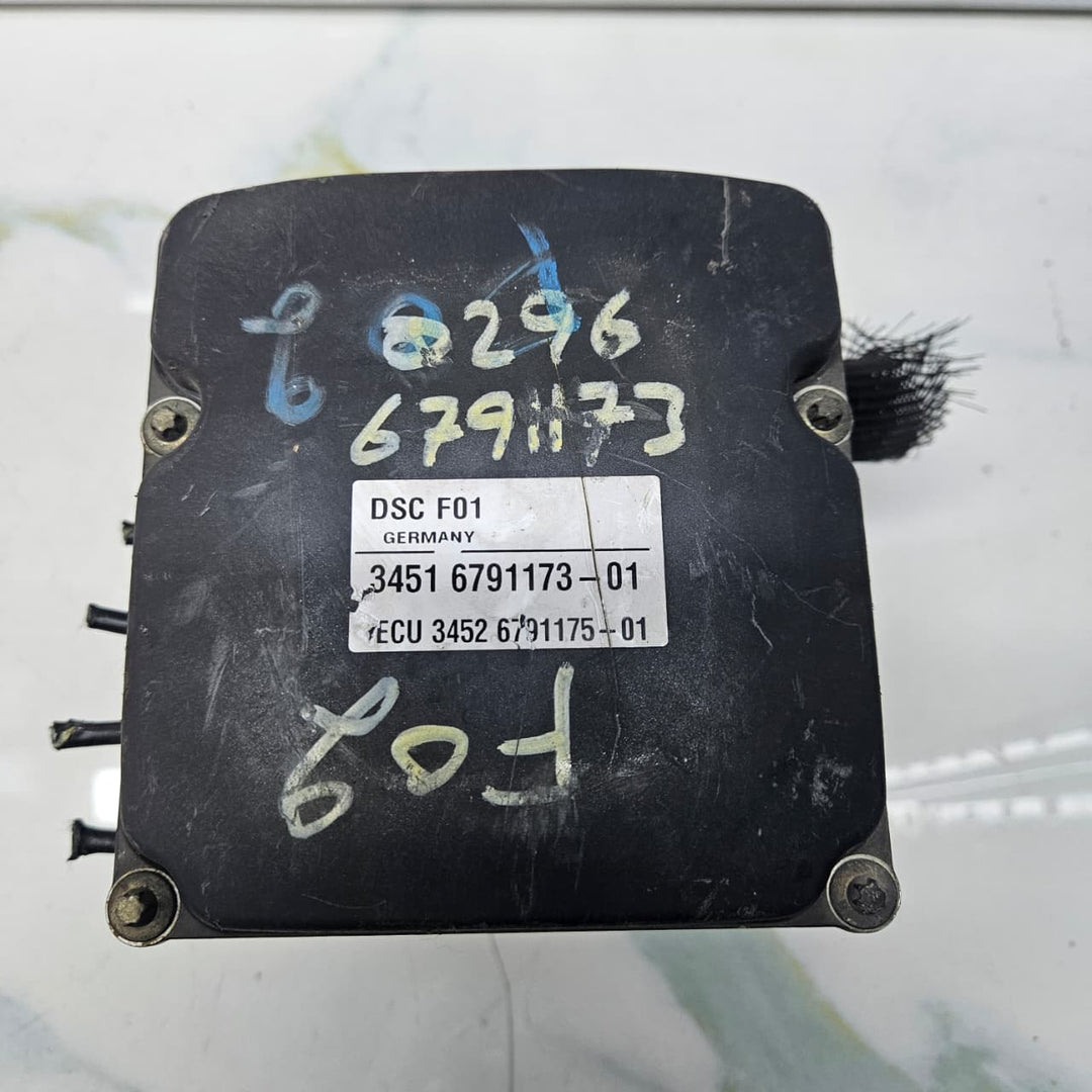 2014-2018 BMW 7 Series F01 F02 F03 F04 ABS Pump Control Unit 6791173 OEM