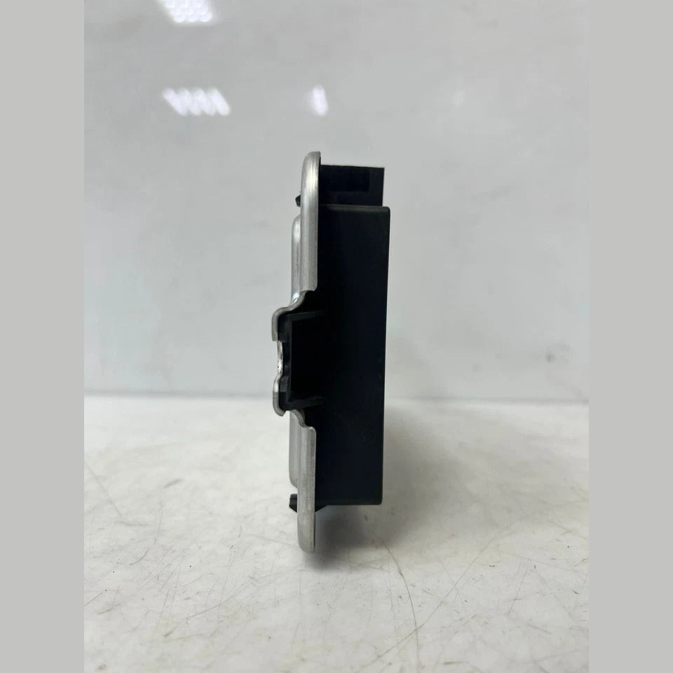 2011–2017 BMW X3 F25 X4 F26 FRM3 Footwell Light Control Module (9286157) – OEM