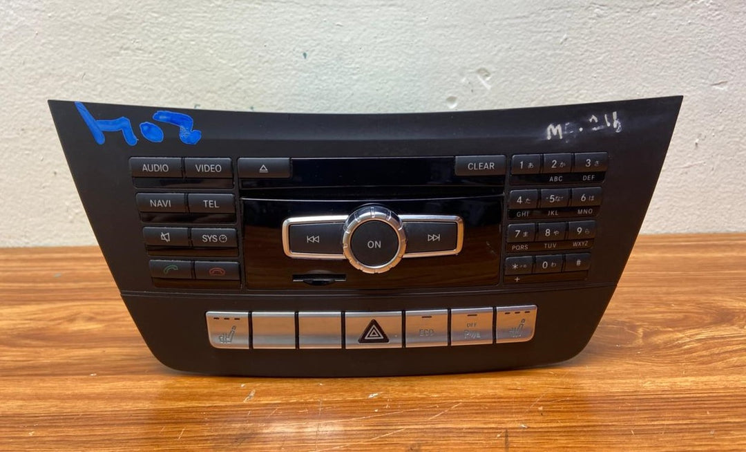 Mercedes-Benz Head Unit CD Player A2049004311 C-Class W204 OEM Radio Audio