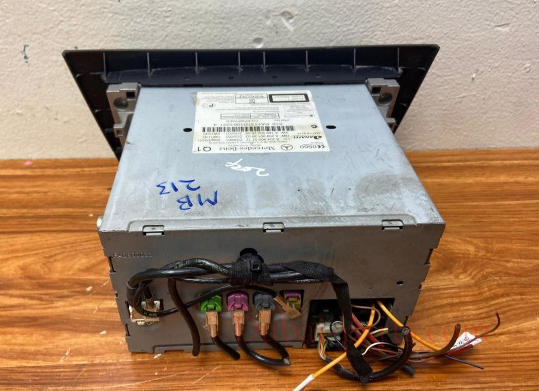 Mercedes-Benz Head Unit CD Player A2049005212 C-Class W204 OEM Radio Audio