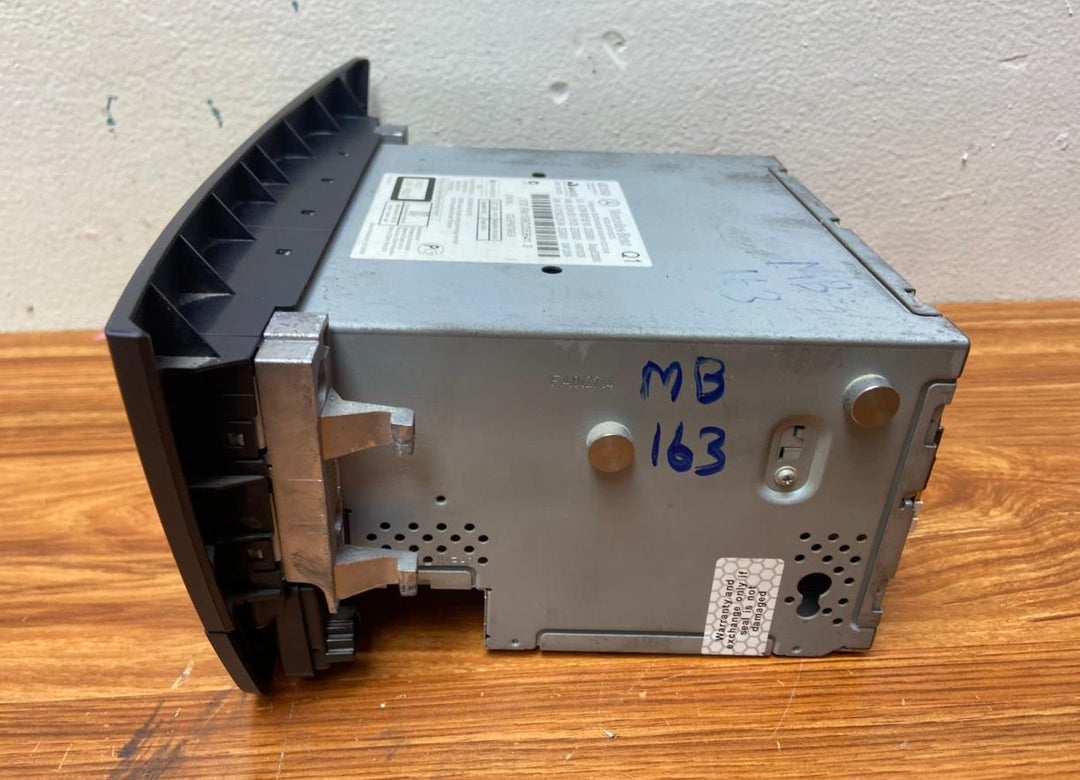 Mercedes-Benz Head Unit CD Player A2049005510 C-Class W204 OEM Radio Audio
