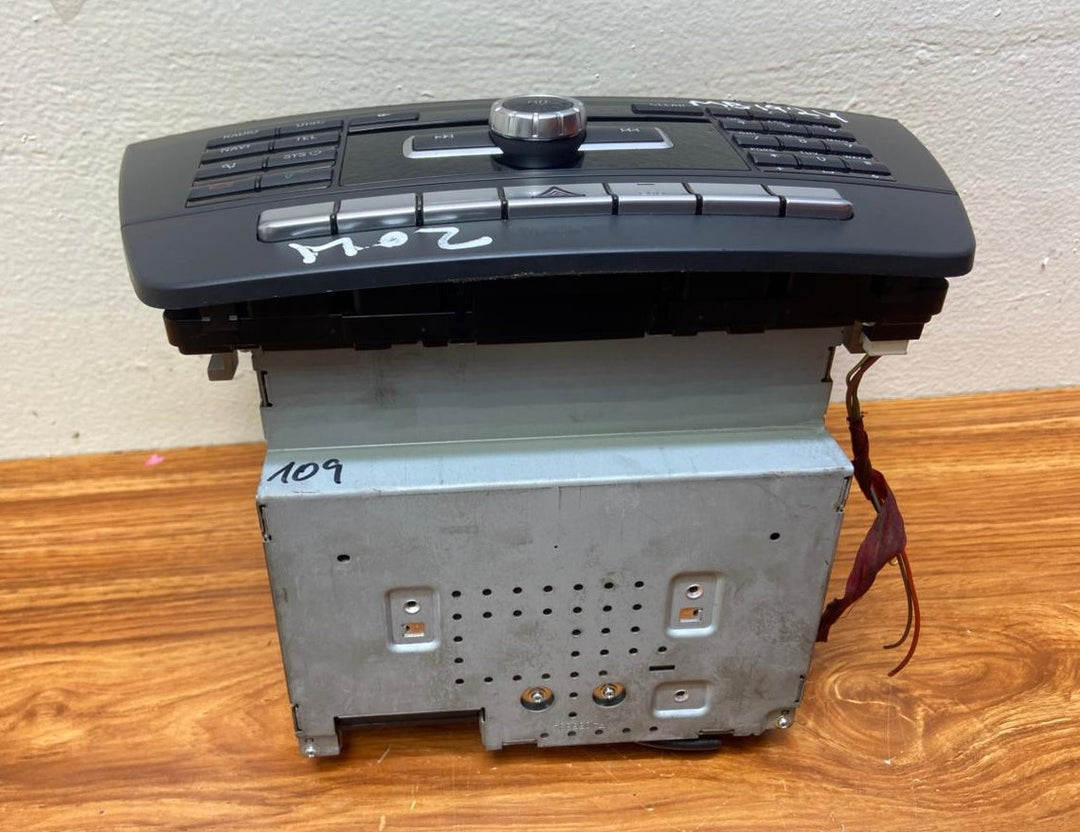 Mercedes-Benz Head Unit CD Player A2049003914 C-Class W204 OEM Radio Audio