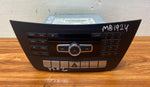 Bild in die Galerieansicht laden, Mercedes-Benz Head Unit CD Player A2049003914 C-Class W204 OEM Radio Audio
