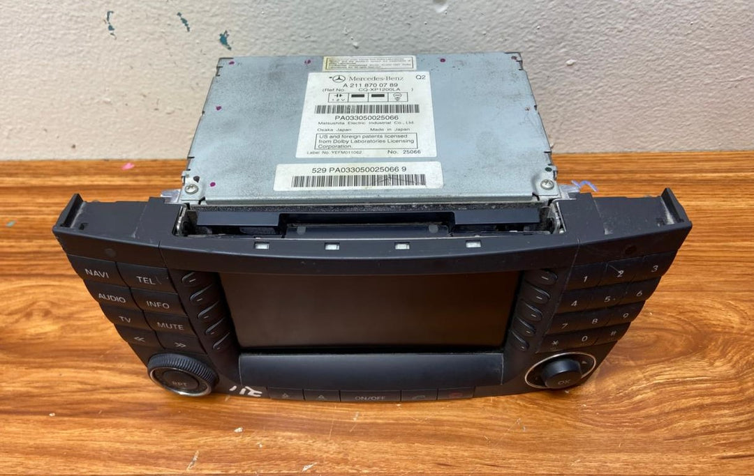 Mercedes-Benz Head Unit CD Player A2118700789 E-Class W211 OEM Radio Audio