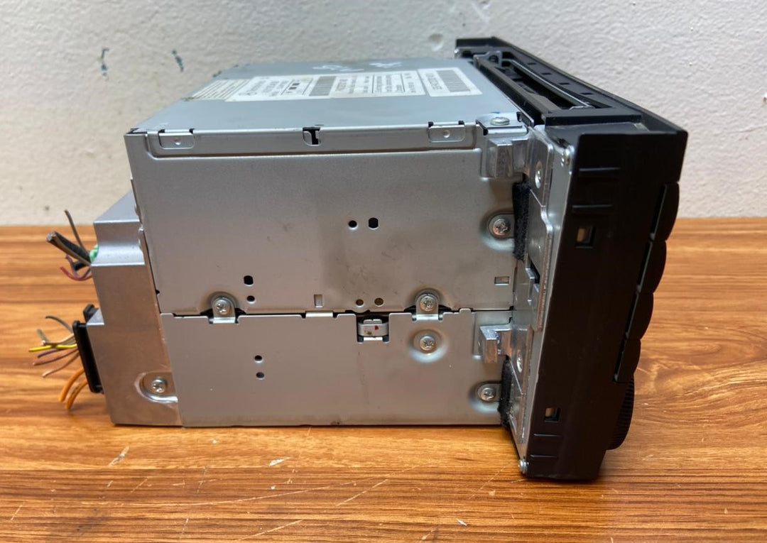 Mercedes-Benz Head Unit CD Player A2118704690 E-Class W211 OEM Radio Audio