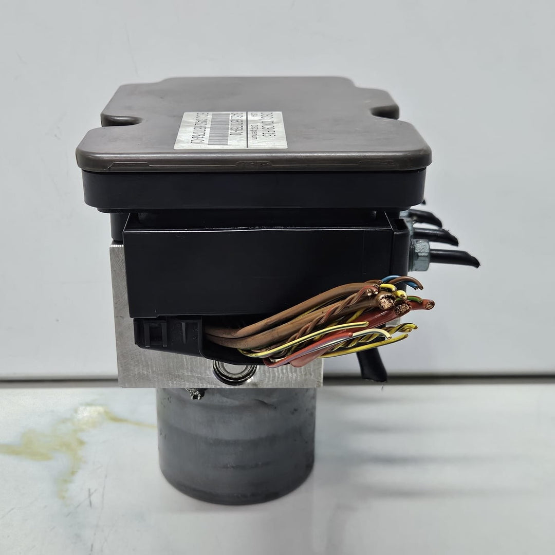 2013-2018 BMW X5 F15 Abs Brake Pump Module 6870759 OEM USED
