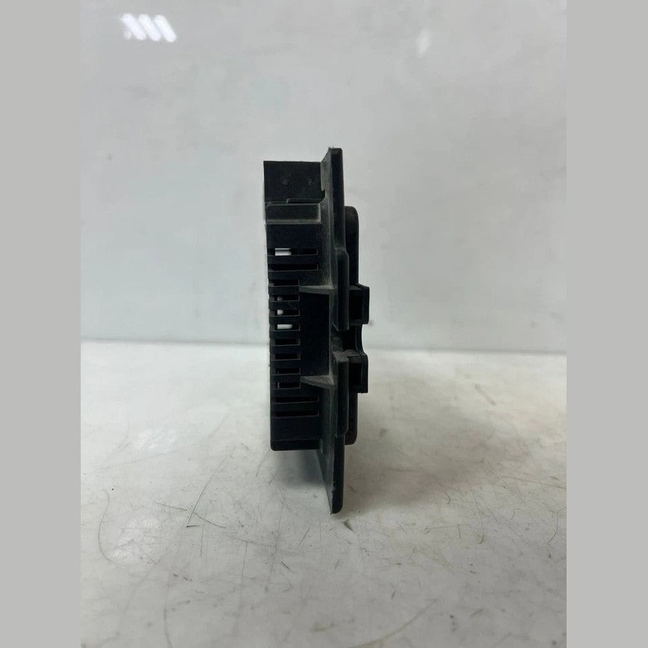 2010–2015 BMW X1 E84 E89 E90 E91 FRM3R Footwell Module (9308371) – OEM