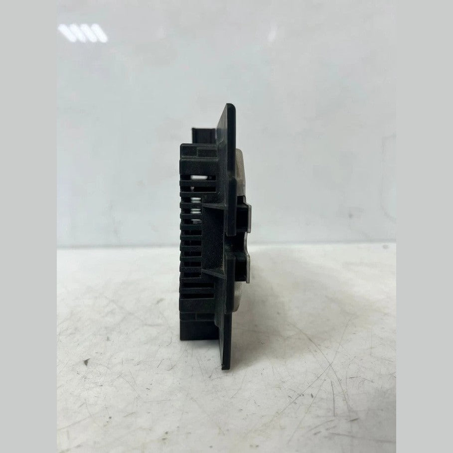 2007–2013 BMW X5 E70 X6 E71 FRM2 Footwell Light Control Module (9176825) – OEM