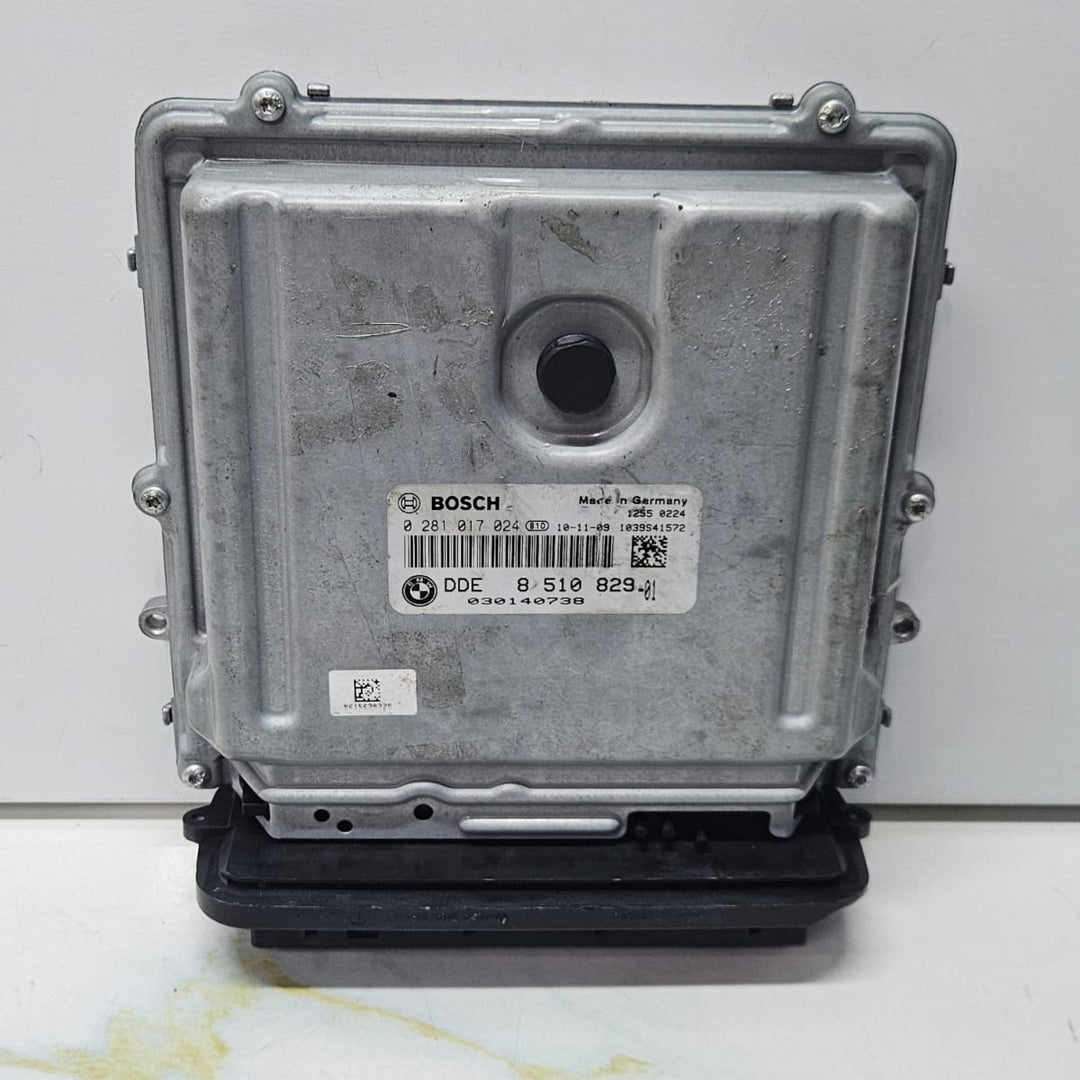 BMW E90 E91 N47N DDE Engine Control Unit ECU SET 8510829 OEM used
