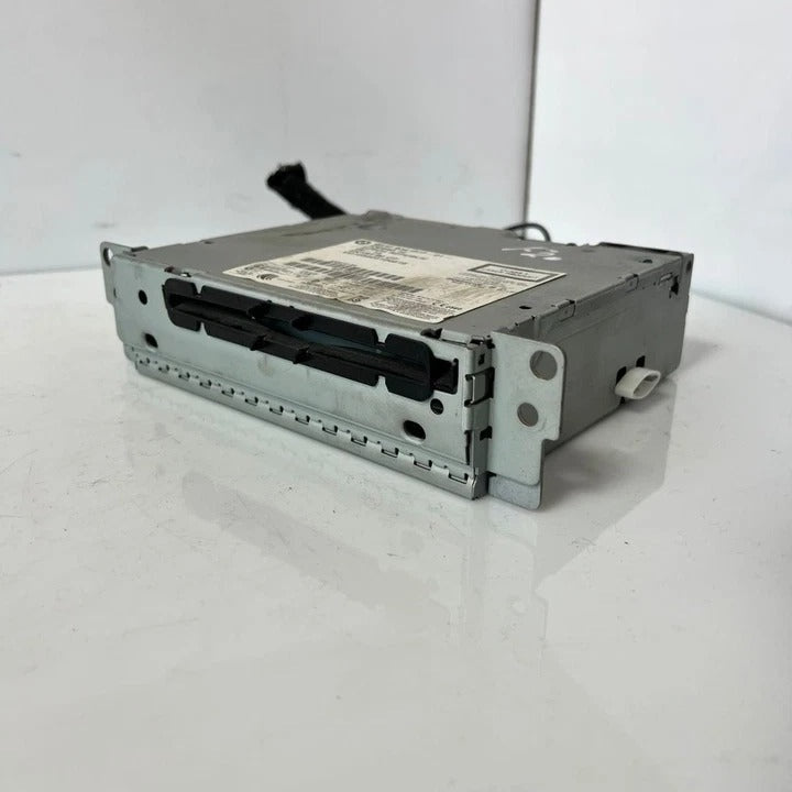 BMW 1 Series F20 F21, 2 Series F22, 3 Series F30 Radio Navigation Head Unit (9341077) – OEM