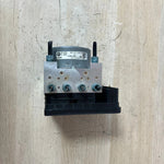 Bild in die Galerieansicht laden, 2015–2019 BMW 328i M4 F30 ABS Anti-Lock Brake Pump Module (6871110) – OEM
