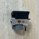 Bild in die Galerieansicht laden, 2015–2019 BMW 328i M4 F30 ABS Anti-Lock Brake Pump Module (6871110) – OEM