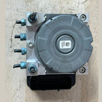 Bild in die Galerieansicht laden, 2015–2019 BMW 328i M4 F30 ABS Anti-Lock Brake Pump Module (6871110) – OEM