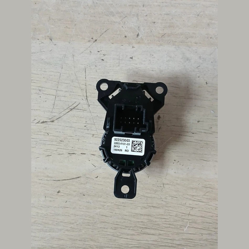 2012–2013 BMW 520i F10 N20 Engine Control Unit ECU Set DME + CAS + Key (7644747) – OEM