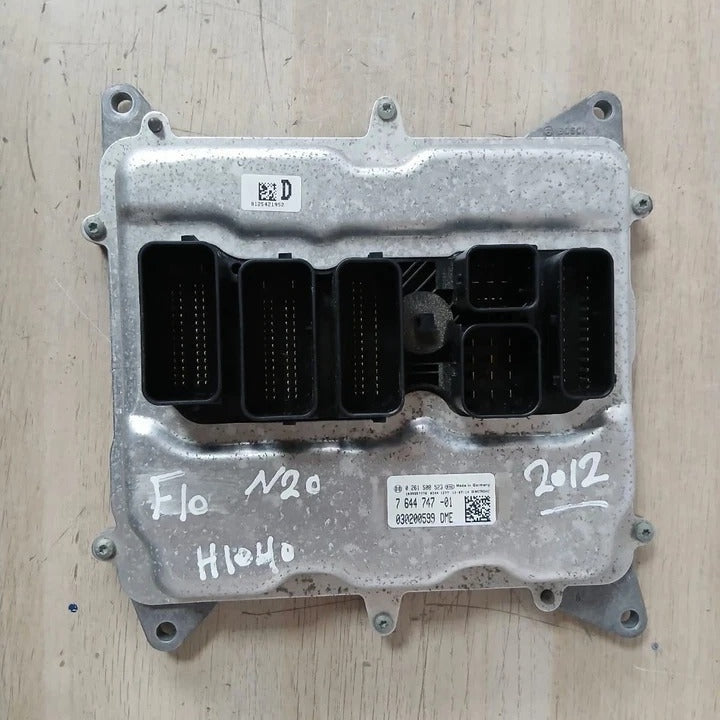 2012–2013 BMW 520i F10 N20 Engine Control Unit ECU Set DME + CAS + Key (7644747) – OEM