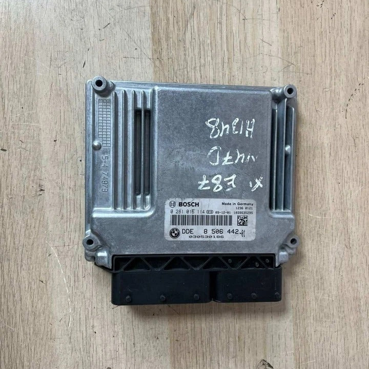 2010–2015 BMW X1 E84 E87 E90 E91 N47 2.0 Diesel Engine Control Unit DDE ECU (8506442) – OEM