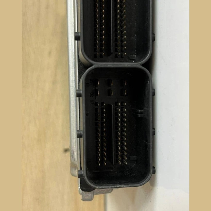 2010–2015 BMW X1 E84 E87 E90 E91 N47 2.0 Diesel Engine Control Unit DDE ECU (8506442) – OEM