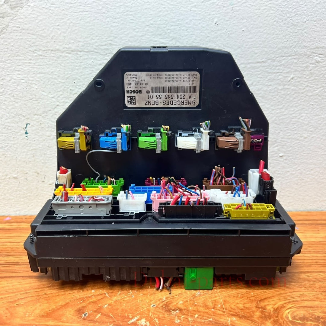 Mercedes-Benz W212 W204 Front SAM Module Relay Fuse Box A2045455501 OEM