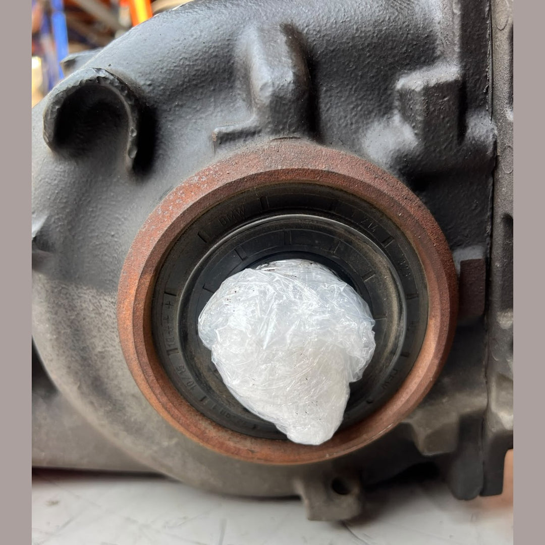 2011–2016 BMW F30 328i xDrive AWD Rear Axle Differential 3.15 Ratio (7612166) – OEM