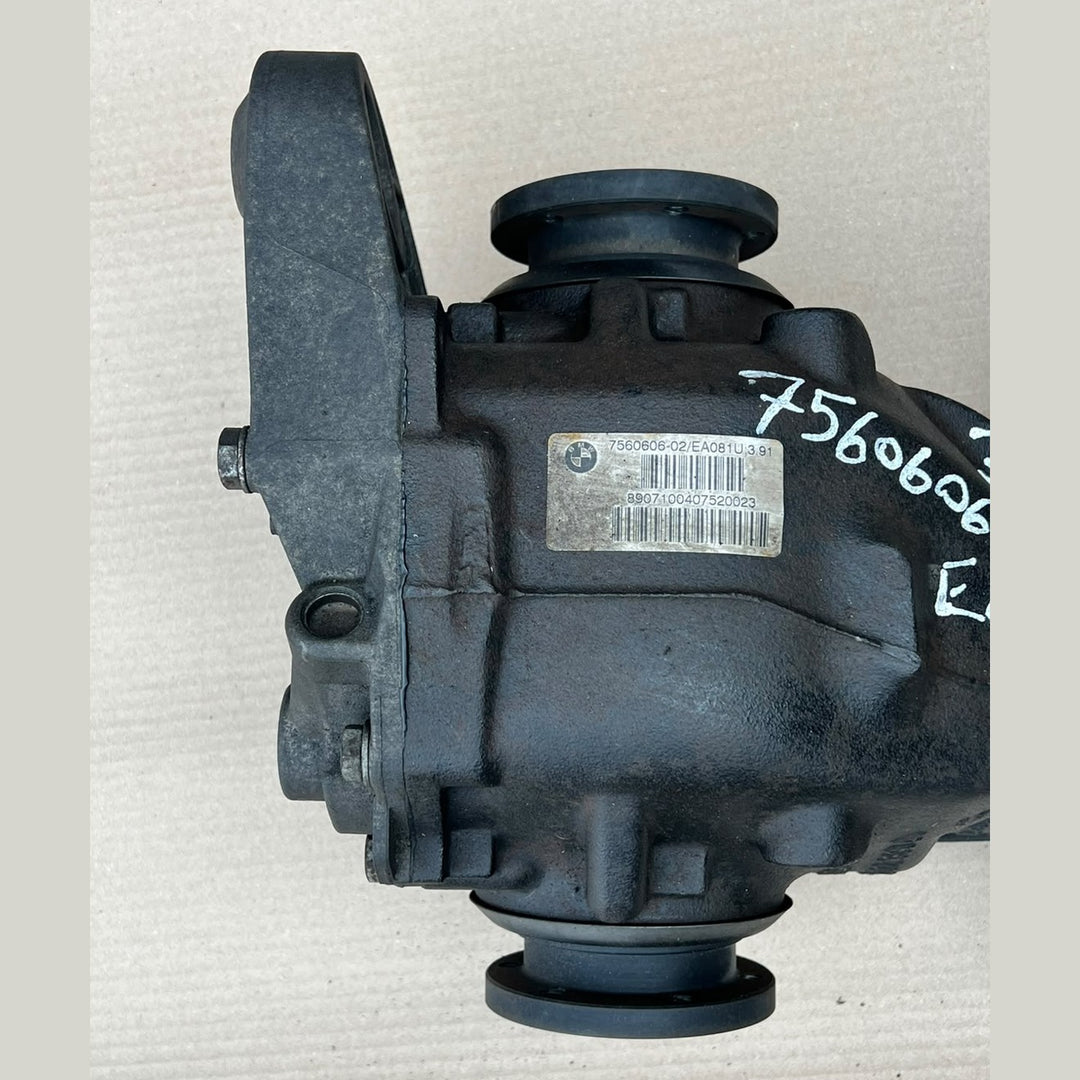 2004–2010 BMW E60 E61 525i E63 E64 630i Rear Differential 3.91 Ratio (7560606) – OEM