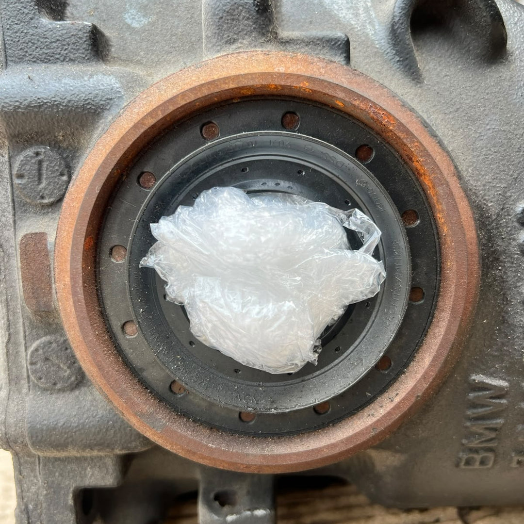 2012–2014 BMW F30 335i Rear Differential 2.81 Ratio (7605589) – OEM