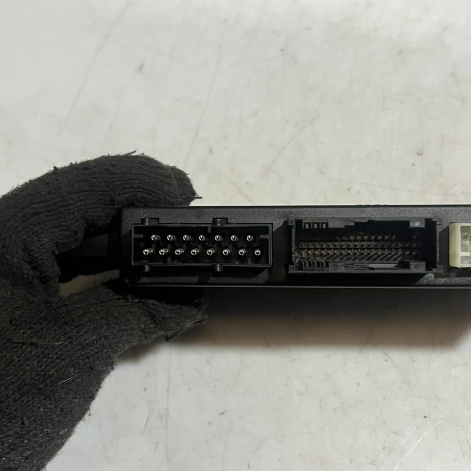 2000–2003 BMW E38 E39 E53 X5 M5 Lighting Control Module LCM III (6961141) – OEM