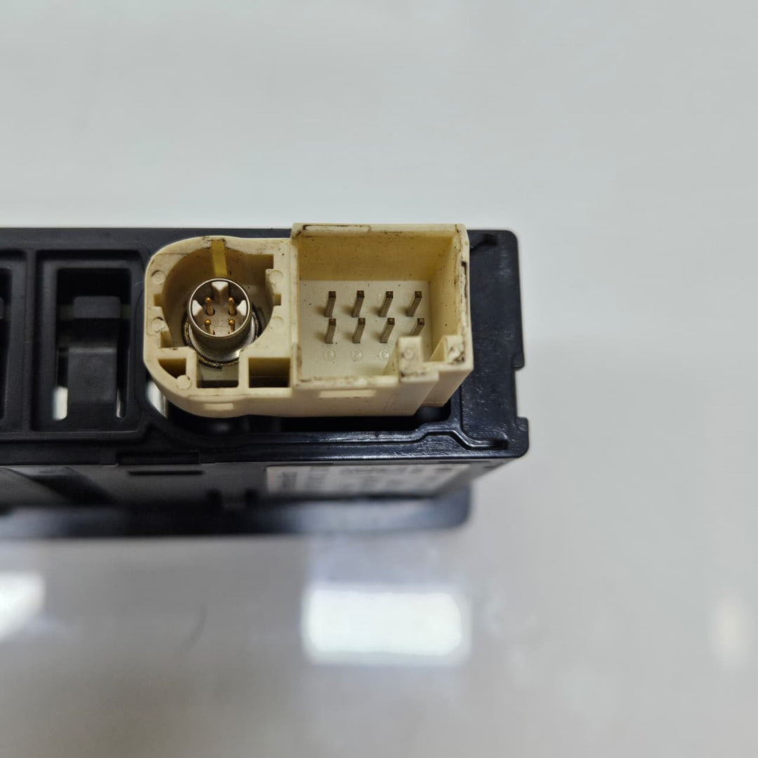 A2478204002-2023 Mercedes-Benz GLA250 E350 USB Multimedia Connection Unit