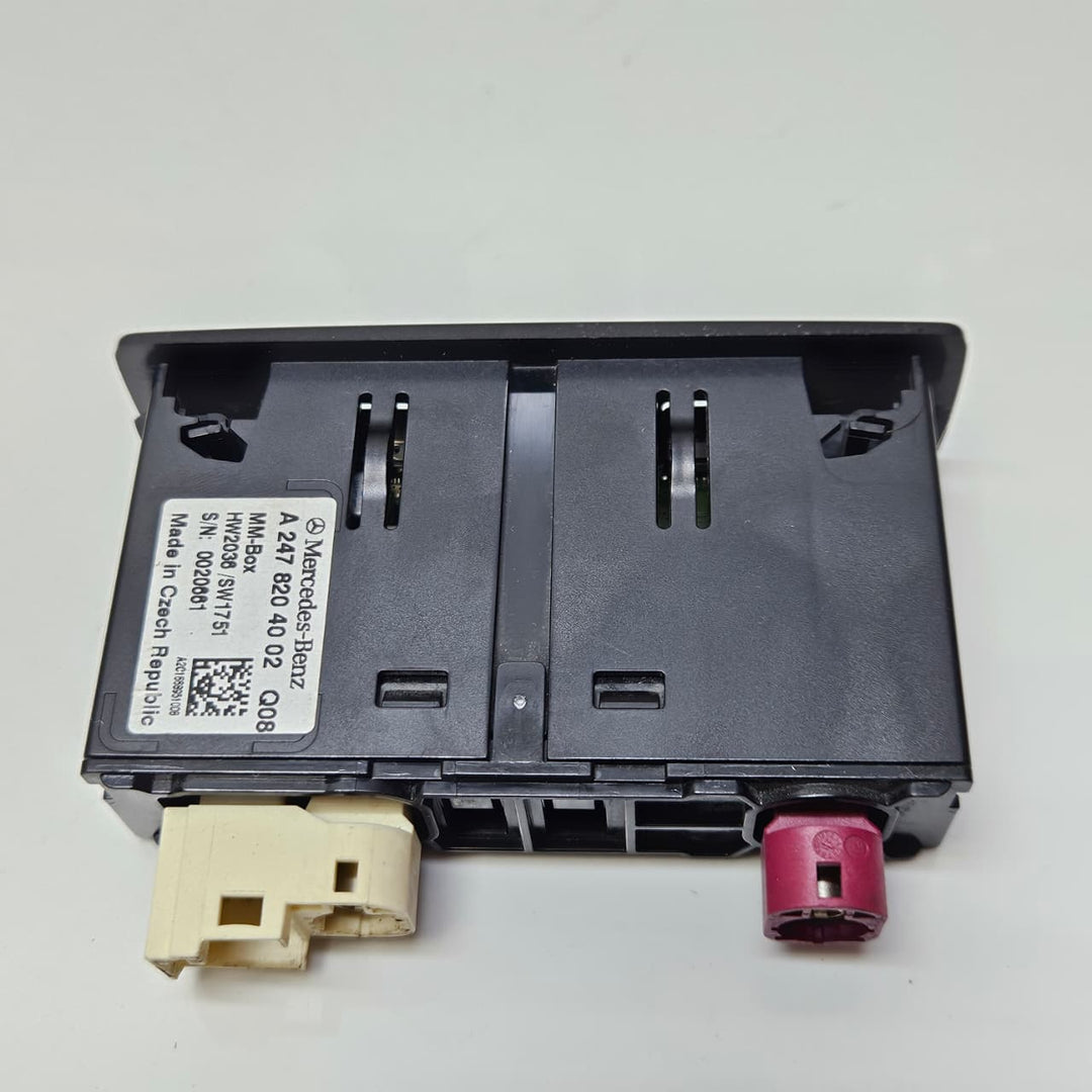 A2478204002-2023 Mercedes-Benz GLA250 E350 USB Multimedia Connection Unit