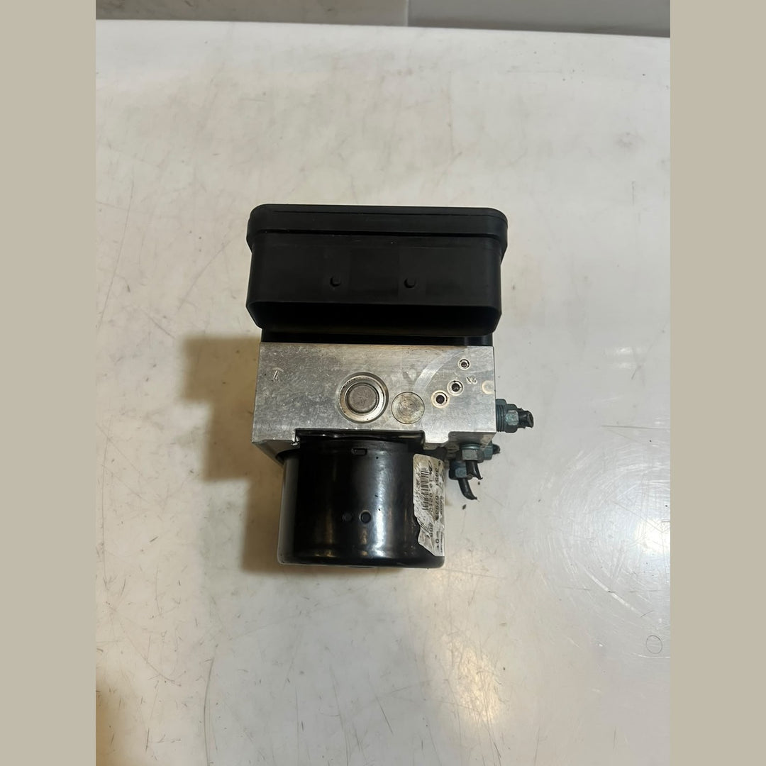 2012–2013 BMW F30 320i 328i ABS Pump & DSC Control Module (6793936) – OEM