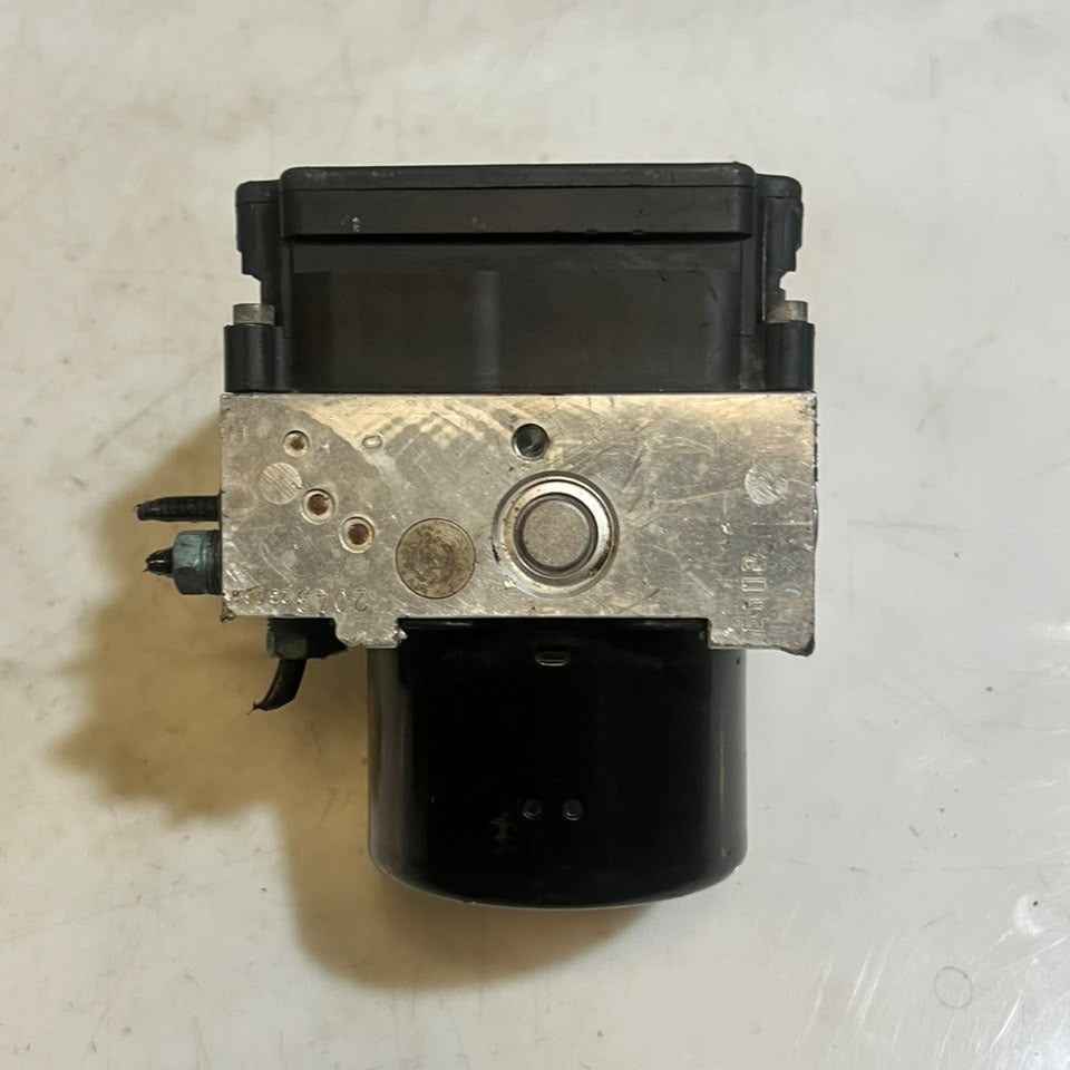 2012–2013 BMW F30 320i 328i ABS Pump & DSC Control Module (6793936) – OEM