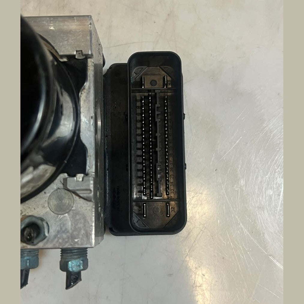 2012–2013 BMW F30 320i 328i ABS Pump & DSC Control Module (6793936) – OEM
