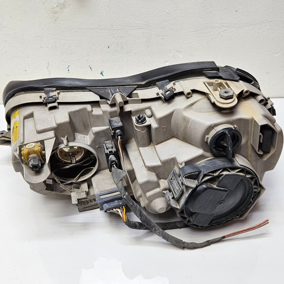 A2158201861-02-06 Mercedes-Benz CL-Class W215 Right Headlight Xenon D2S Control