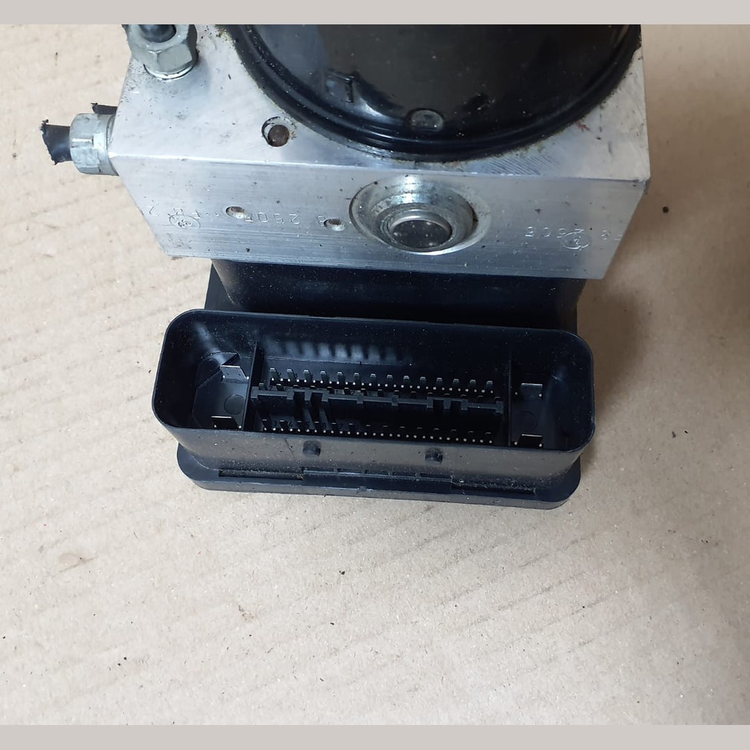 BMW 3 Series E90 E91 ABS DSC Pump Unit Module 6784764 OEM