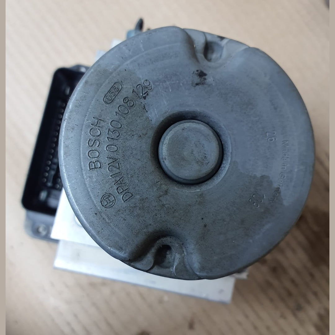 2010–2016 BMW 5 Series F10 F11 DSC ABS Hydraulic Brake Pump Control Unit (6852811) – OEM