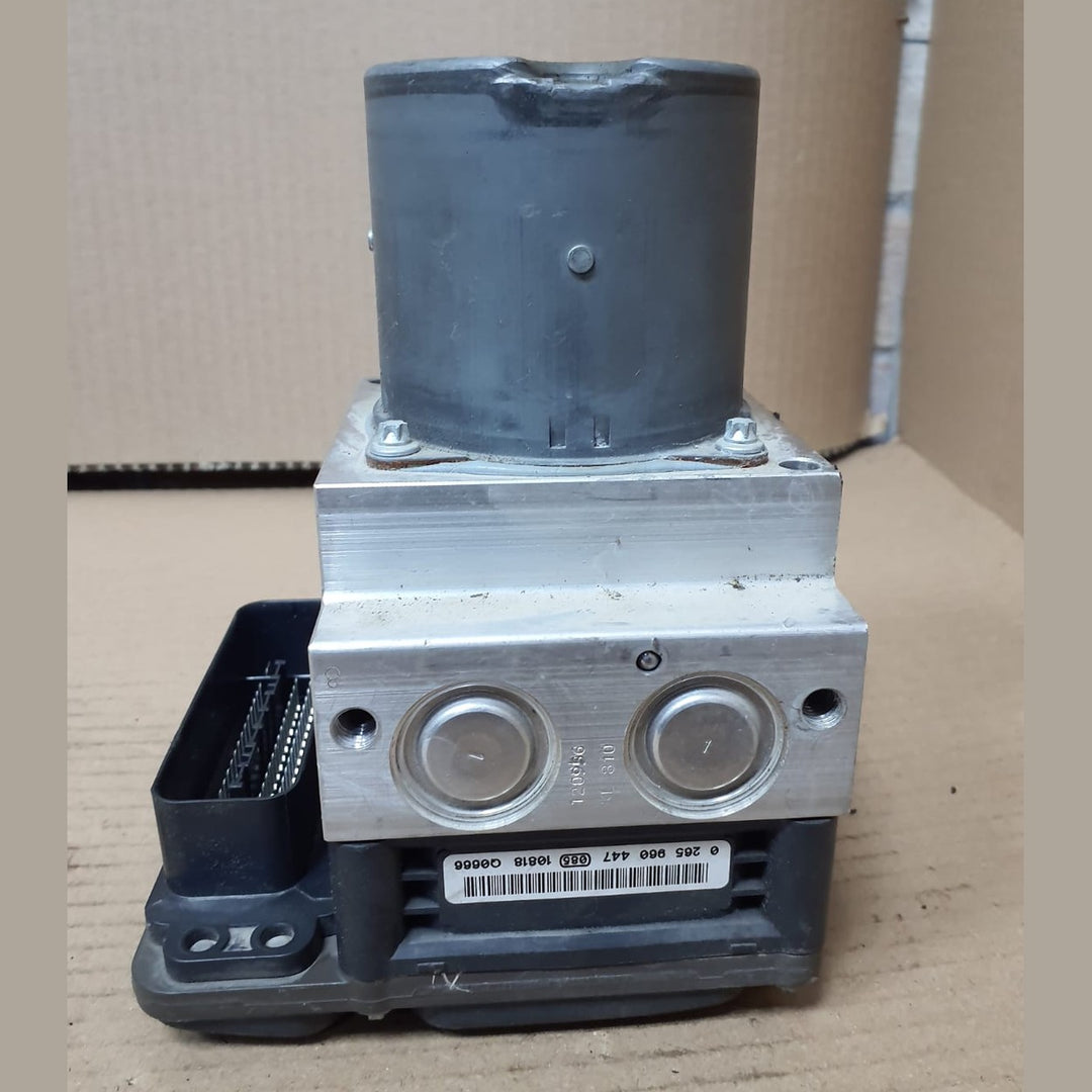 2010–2016 BMW 5 Series F10 F11 DSC ABS Hydraulic Brake Pump Control Unit (6852811) – OEM
