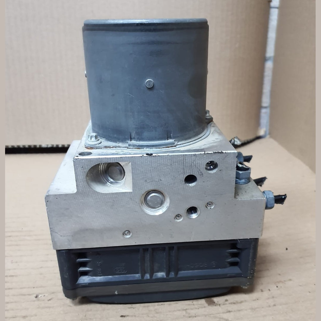 2010–2016 BMW 5 Series F10 F11 DSC ABS Hydraulic Brake Pump Control Unit (6852811) – OEM