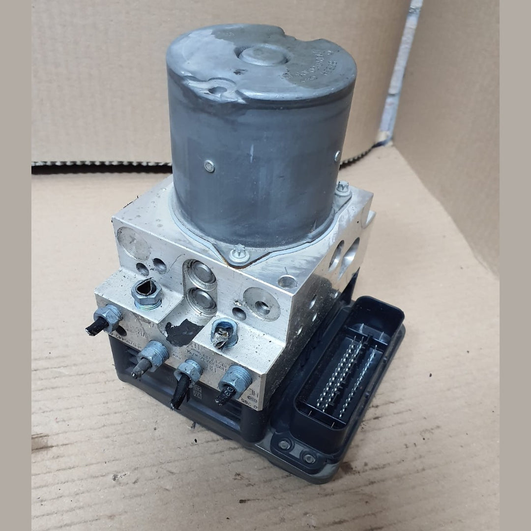 2010–2016 BMW 5 Series F10 F11 DSC ABS Hydraulic Brake Pump Control Unit (6852811) – OEM