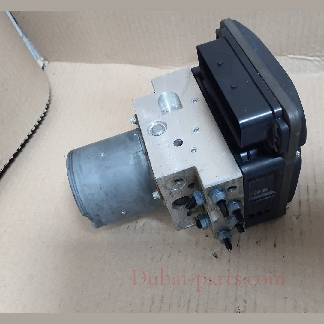 2010–2016 BMW 5 Series F10 F11 535i ABS Hydraulic Unit Brake Pump (6858406) – OEM