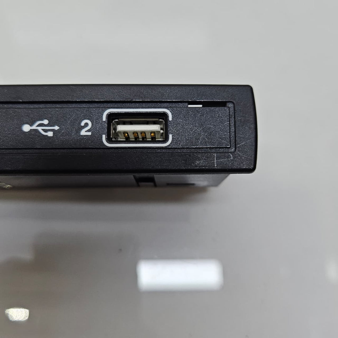A1728202826-2016-2022 Mercedes-Benz GLC300 GLA200 E300 USB Hub Control Module