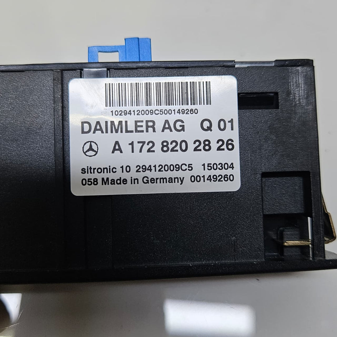 A1728202826-2016-2022 Mercedes-Benz GLC300 GLA200 E300 USB Hub Control Module
