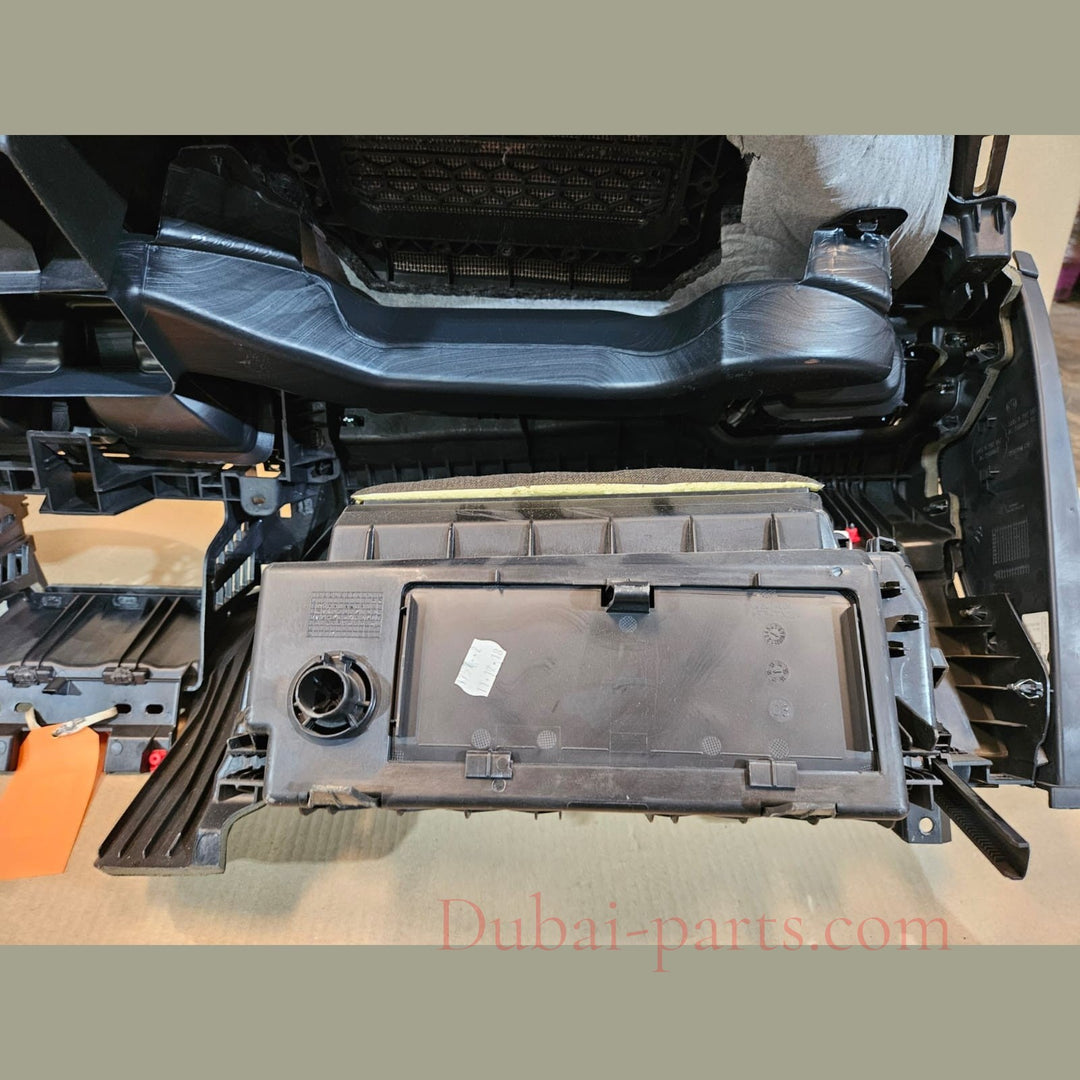 BMW X2 F39, 18dx 2019 B47B RHD DASHBOARD BLACK VIN EG17898