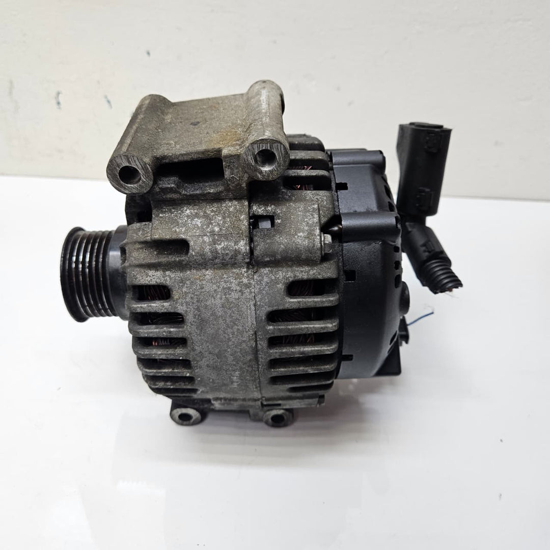 A0009060401-2010-2015 Mercedes-Benz C200 OM651.911 Engine Alternator