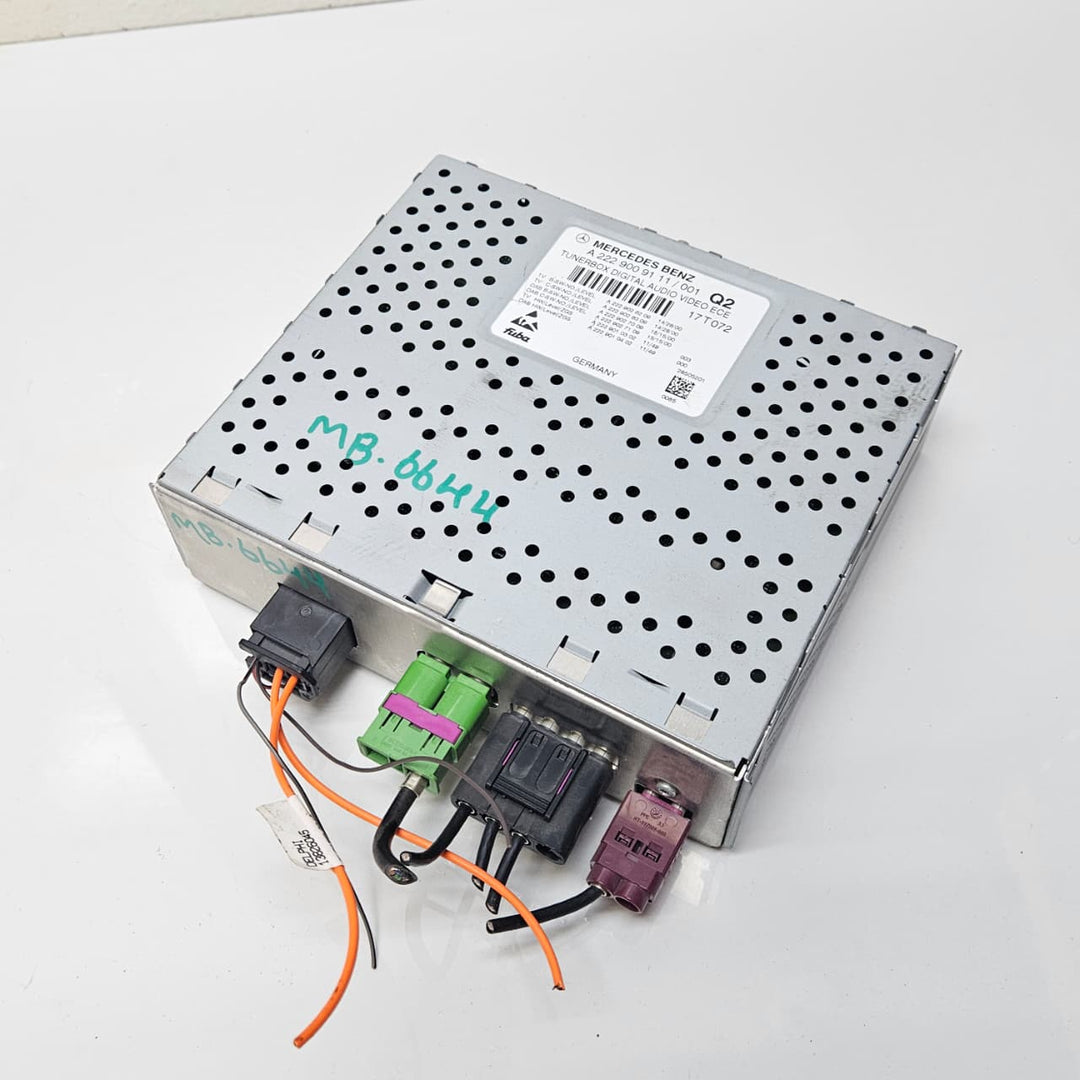 A2229009111-2018-2020 Mercedes-Benz S-Class TV Tuner Control Unit